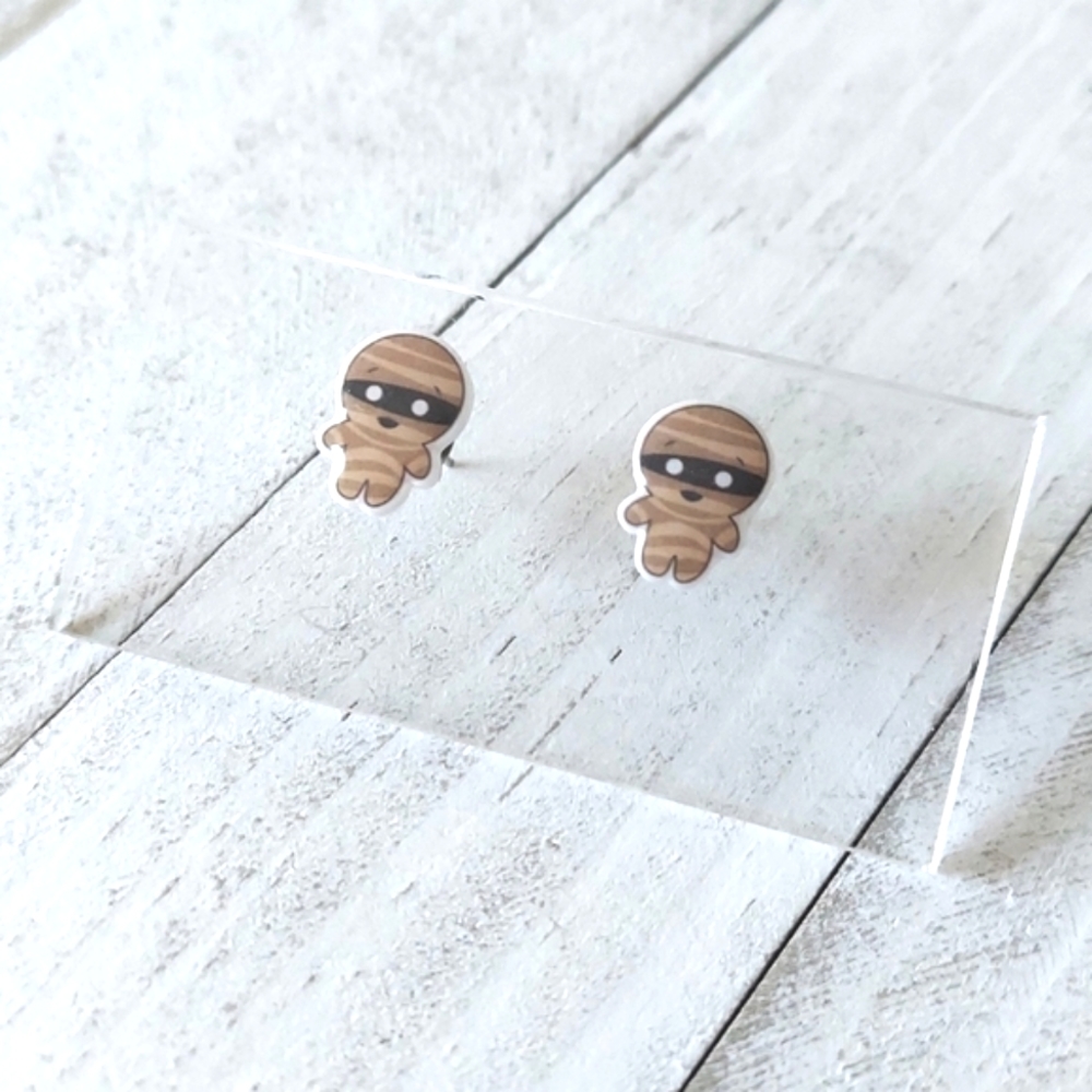 Halloween Epoxy Studs - Mummy